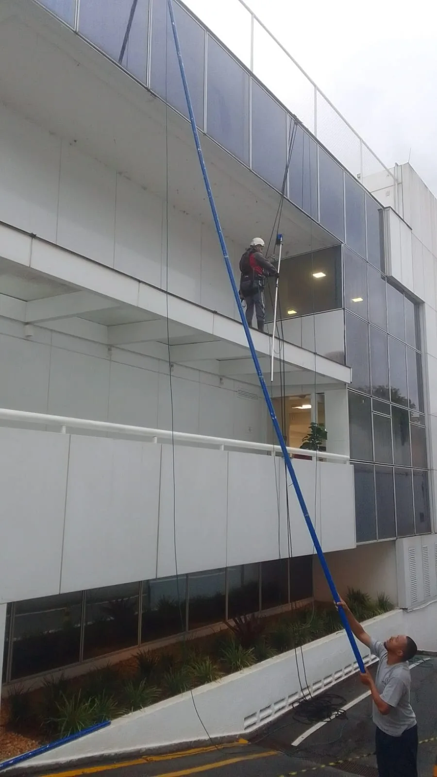 Pintura de fachada em altura